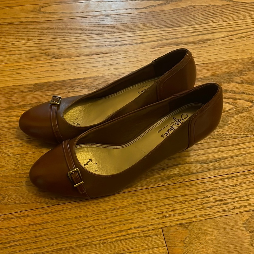 Brown low heels only worn a few times